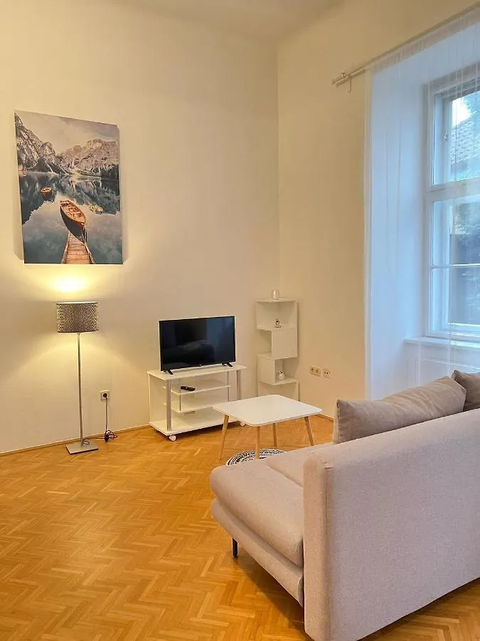 Alpa 2 Zimmer Wohnung In Wien Rochusmarkt Vienna